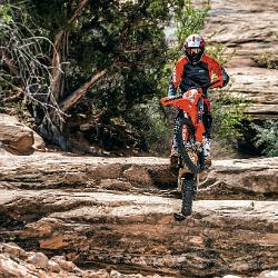 500 EXC-F MY 2017 Action 01